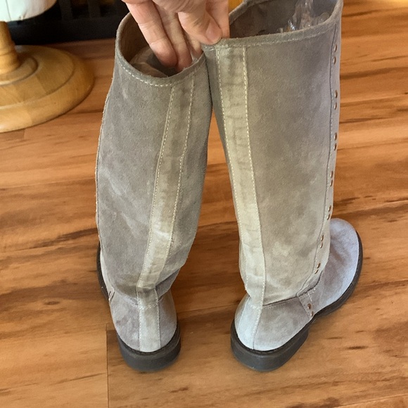 Genuine grey suede Carlos Santana tall boot, sz 6.5 - Picture 4 of 8